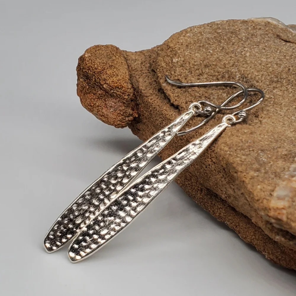 Free People jewelry Silver 925 Dangling Earrings Teardropvery light